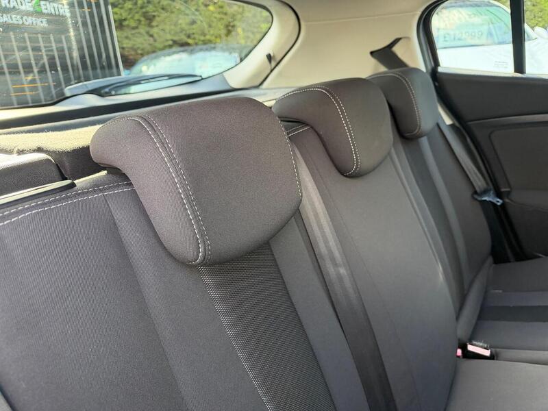 Renault Megane 1.6 16V Dynamique Euro 5 5dr - U172
