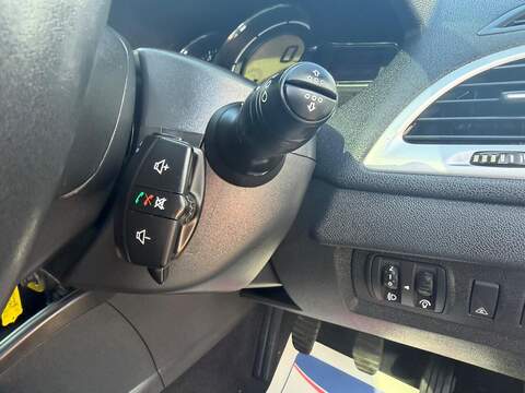 Renault Megane 1.6 16V Dynamique Euro 5 5dr - U172