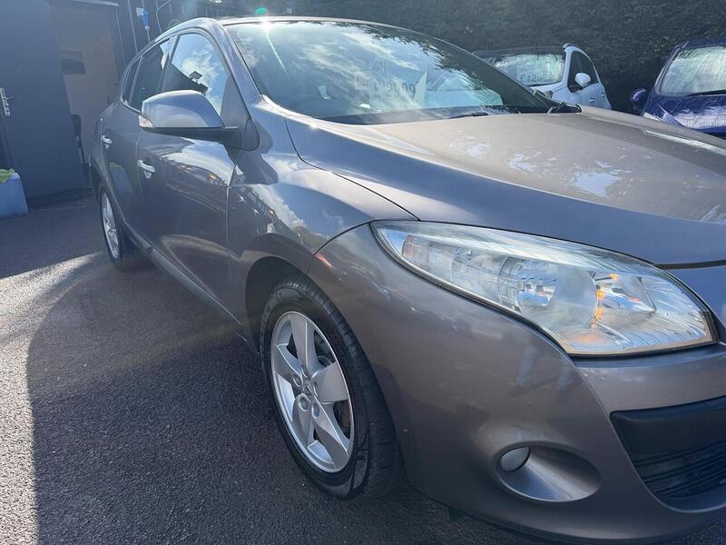 Renault Megane 1.6 16V Dynamique Euro 5 5dr - U172