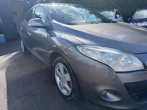 Renault Megane 1.6 16V Dynamique Euro 5 5dr - U172