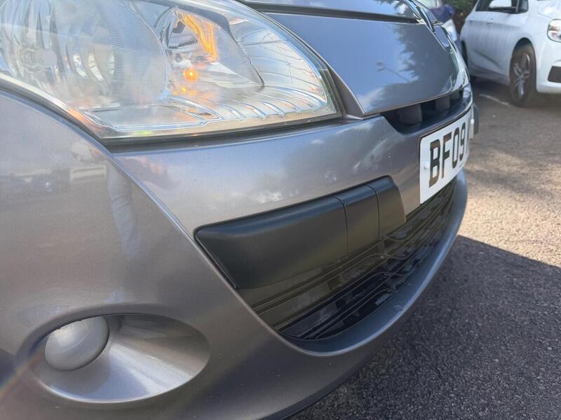 Renault Megane 1.6 16V Dynamique Euro 5 5dr - U172