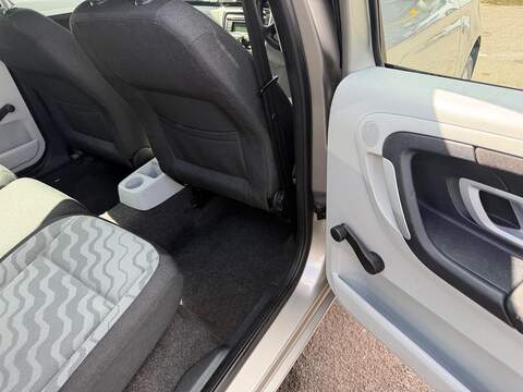 Skoda Roomster 1.6 2 5dr - U173