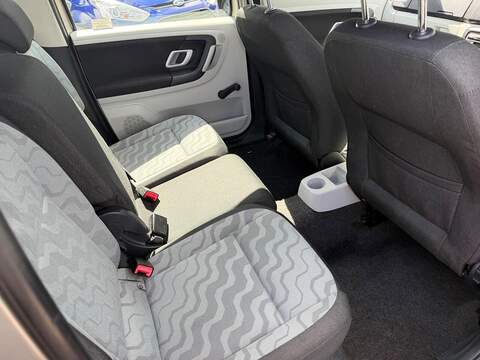 Skoda Roomster 1.6 2 5dr - U173