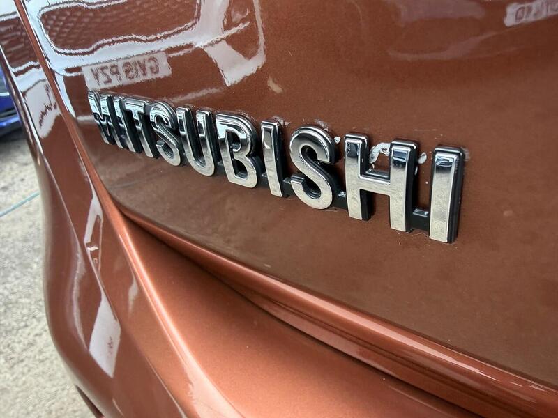 Mitsubishi Outlander 2.2 DI-D GX4 Auto 4WD Euro 5 (s/s) 5dr - U186