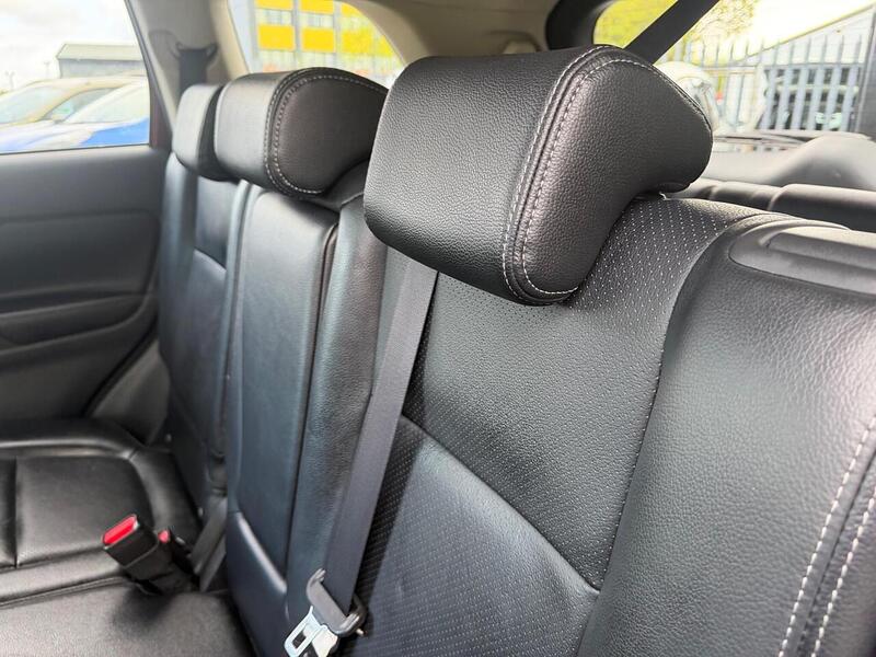 Mitsubishi Outlander 2.2 DI-D GX4 Auto 4WD Euro 5 (s/s) 5dr - U186