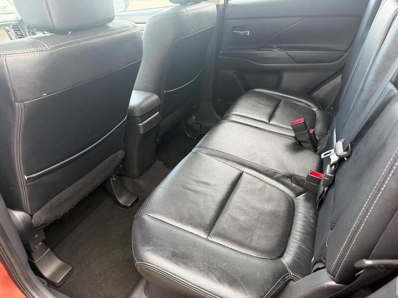 Mitsubishi Outlander 2.2 DI-D GX4 Auto 4WD Euro 5 (s/s) 5dr - U186