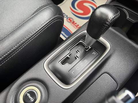 Mitsubishi Outlander 2.2 DI-D GX4 Auto 4WD Euro 5 (s/s) 5dr - U186