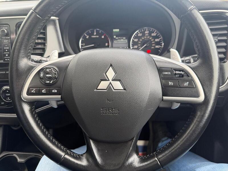 Mitsubishi Outlander 2.2 DI-D GX4 Auto 4WD Euro 5 (s/s) 5dr - U186