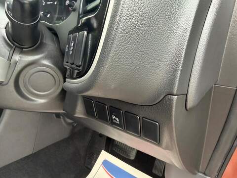 Mitsubishi Outlander 2.2 DI-D GX4 Auto 4WD Euro 5 (s/s) 5dr - U186