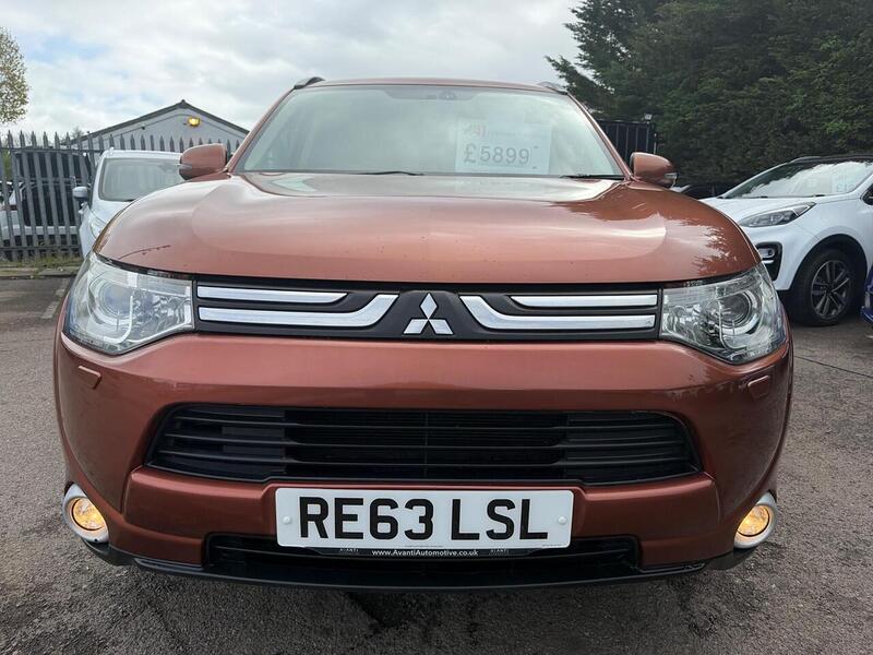 Mitsubishi Outlander 2.2 DI-D GX4 Auto 4WD Euro 5 (s/s) 5dr - U186
