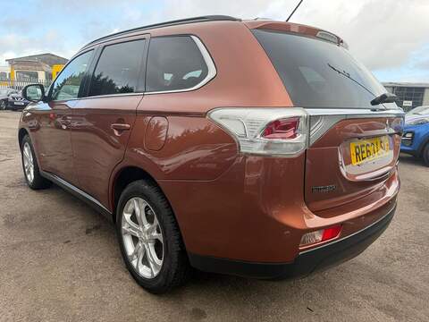 Mitsubishi Outlander 2.2 DI-D GX4 Auto 4WD Euro 5 (s/s) 5dr - U186