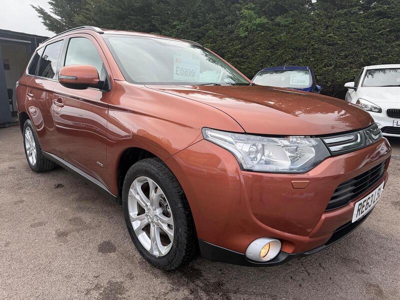 Mitsubishi Outlander 2.2 DI-D GX4 Auto 4WD Euro 5 (s/s) 5dr - U186