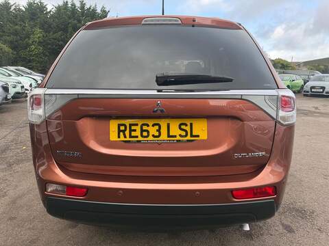 Mitsubishi Outlander 2.2 DI-D GX4 Auto 4WD Euro 5 (s/s) 5dr - U186