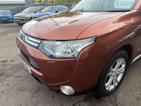 Mitsubishi Outlander 2.2 DI-D GX4 Auto 4WD Euro 5 (s/s) 5dr - U186