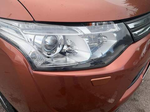 Mitsubishi Outlander 2.2 DI-D GX4 Auto 4WD Euro 5 (s/s) 5dr - U186
