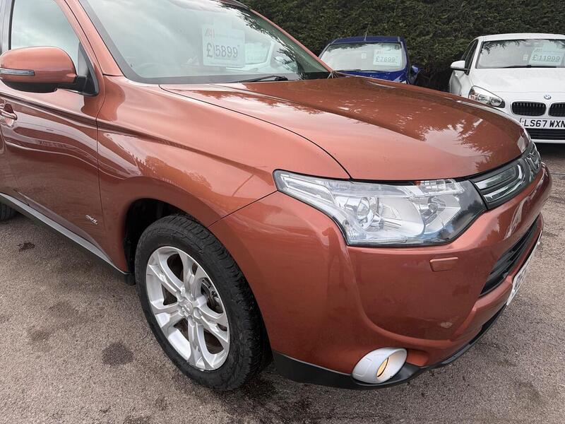 Mitsubishi Outlander 2.2 DI-D GX4 Auto 4WD Euro 5 (s/s) 5dr - U186