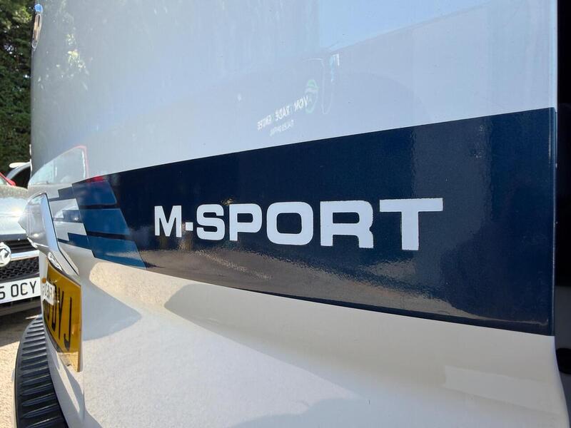 Ford Transit Custom 2.2 TDCi 290 Limited Combi Van 6dr Diesel Manual L1 H1 (191 g/km, 153 bhp) - U197
