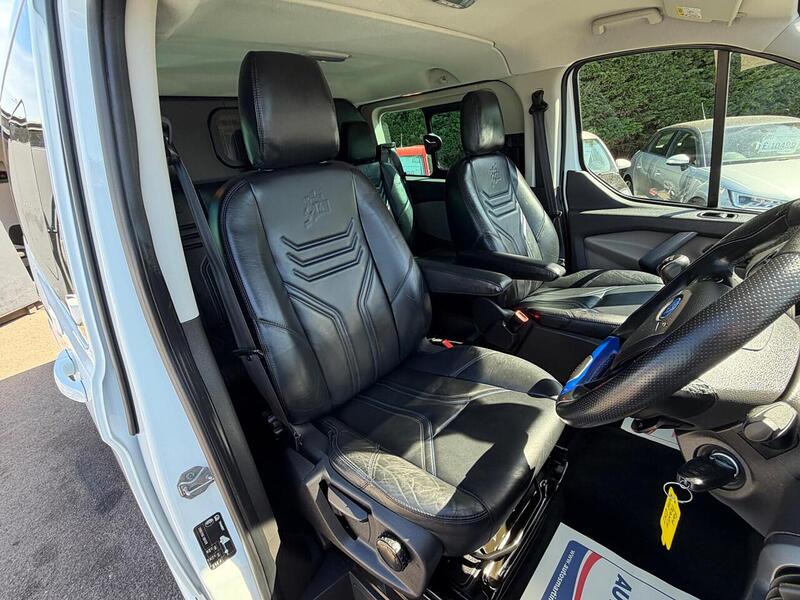 Ford Transit Custom 2.2 TDCi 290 Limited Combi Van 6dr Diesel Manual L1 H1 (191 g/km, 153 bhp) - U197