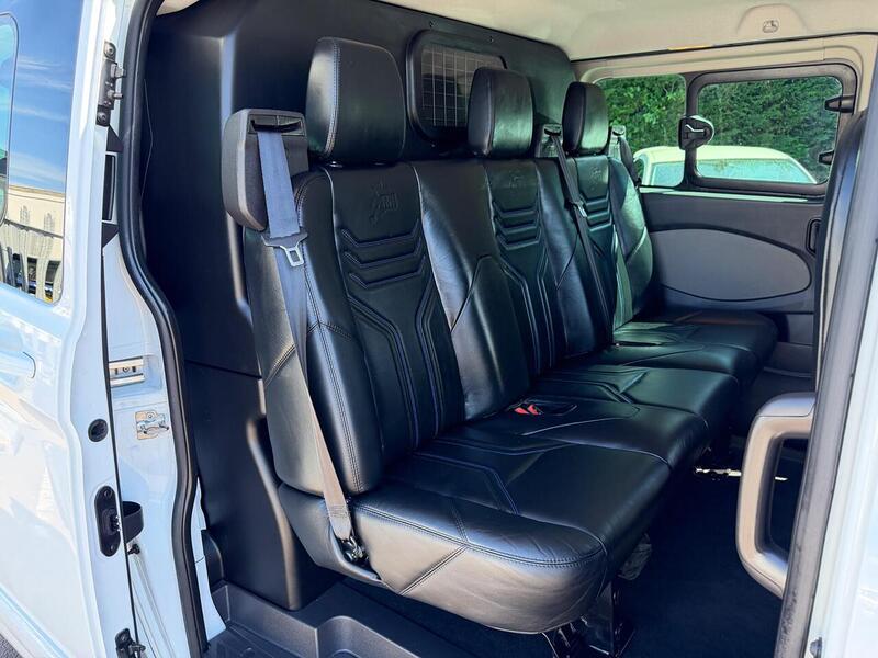 Ford Transit Custom 2.2 TDCi 290 Limited Combi Van 6dr Diesel Manual L1 H1 (191 g/km, 153 bhp) - U197