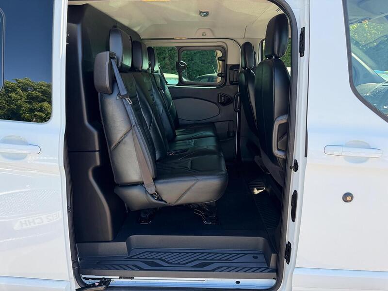 Ford Transit Custom 2.2 TDCi 290 Limited Combi Van 6dr Diesel Manual L1 H1 (191 g/km, 153 bhp) - U197