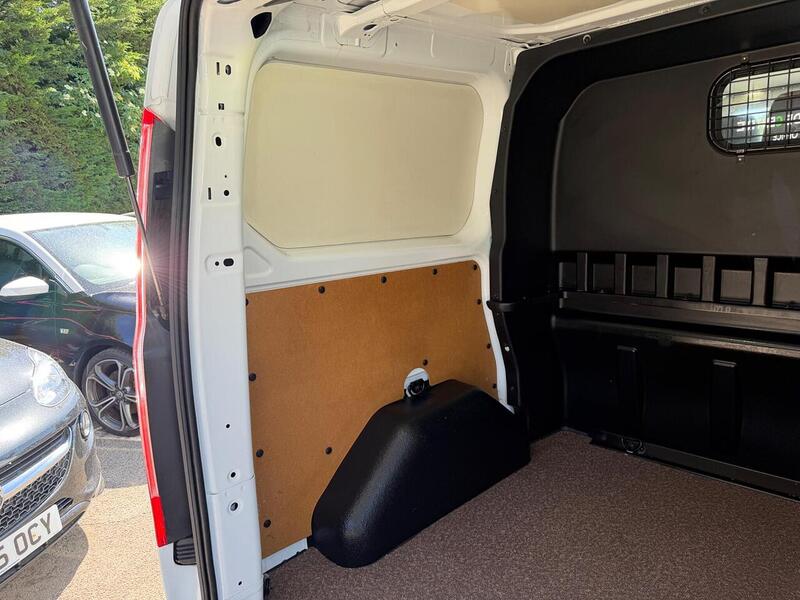 Ford Transit Custom 2.2 TDCi 290 Limited Combi Van 6dr Diesel Manual L1 H1 (191 g/km, 153 bhp) - U197