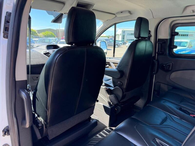 Ford Transit Custom 2.2 TDCi 290 Limited Combi Van 6dr Diesel Manual L1 H1 (191 g/km, 153 bhp) - U197