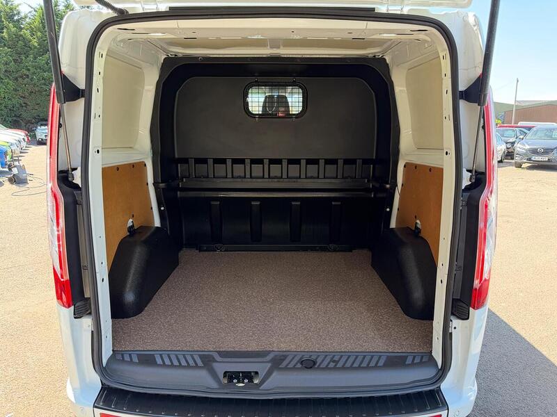 Ford Transit Custom 2.2 TDCi 290 Limited Combi Van 6dr Diesel Manual L1 H1 (191 g/km, 153 bhp) - U197