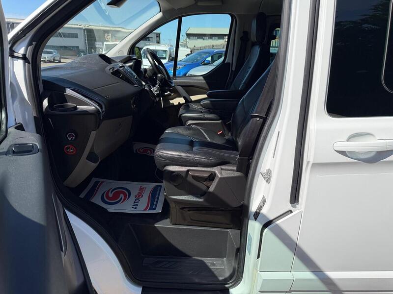 Ford Transit Custom 2.2 TDCi 290 Limited Combi Van 6dr Diesel Manual L1 H1 (191 g/km, 153 bhp) - U197
