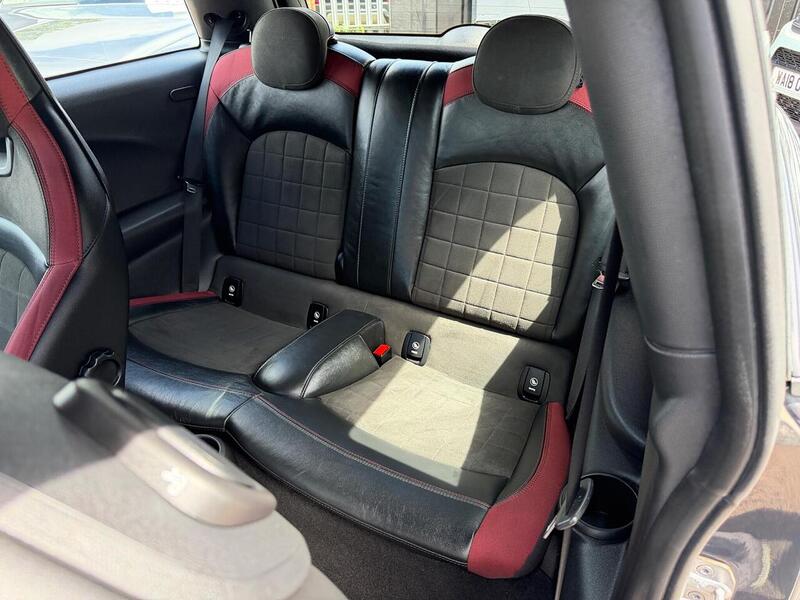 MINI Hatch 2.0 John Cooper Works Euro 6 (s/s) 3dr - U212