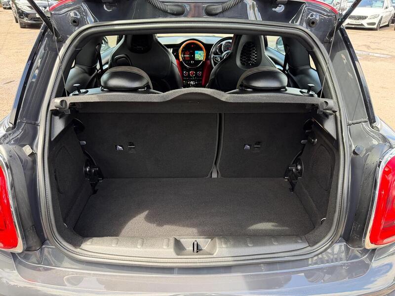 MINI Hatch 2.0 John Cooper Works Euro 6 (s/s) 3dr - U212