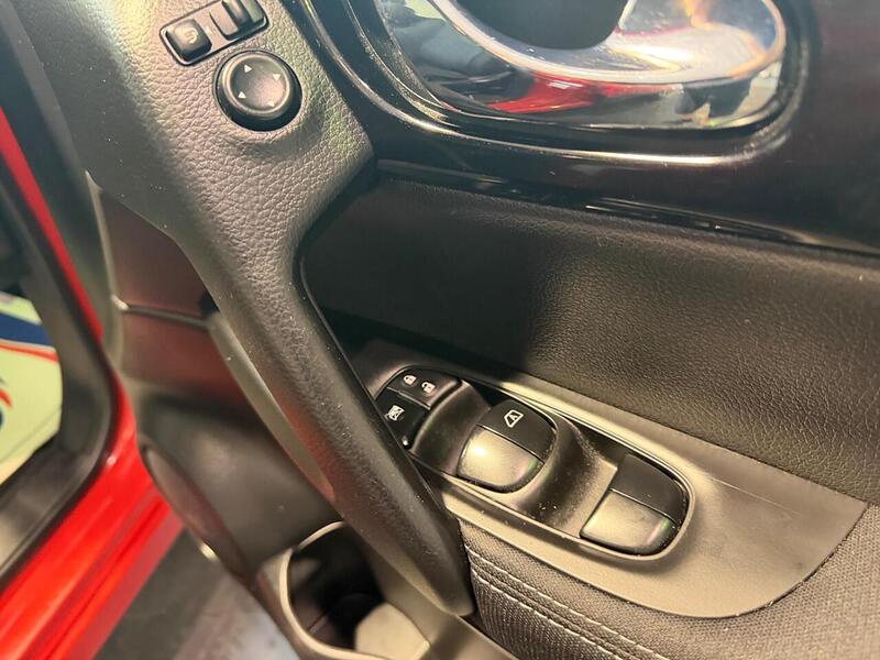 Nissan Qashqai 1.5 dCi N-Connecta 2WD Euro 6 (s/s) 5dr - U215