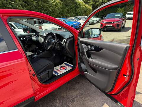 Nissan Qashqai 1.5 dCi N-Connecta 2WD Euro 6 (s/s) 5dr - U215