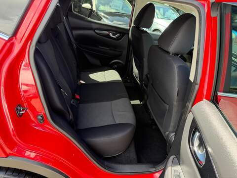 Nissan Qashqai 1.5 dCi N-Connecta 2WD Euro 6 (s/s) 5dr - U215