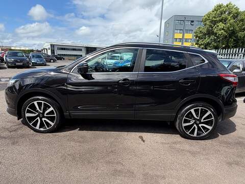 Nissan Qashqai 1.2 DIG-T Tekna 2WD Euro 6 (s/s) 5dr - U216