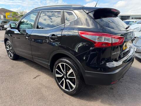 Nissan Qashqai 1.2 DIG-T Tekna 2WD Euro 6 (s/s) 5dr - U216