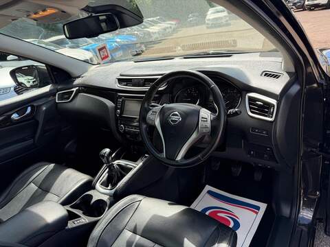 Nissan Qashqai 1.2 DIG-T Tekna 2WD Euro 6 (s/s) 5dr - U216