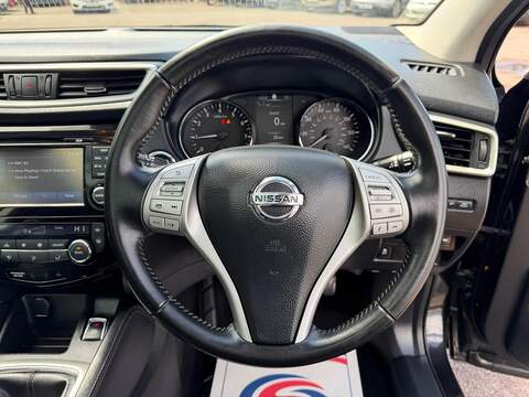 Nissan Qashqai 1.2 DIG-T Tekna 2WD Euro 6 (s/s) 5dr - U216