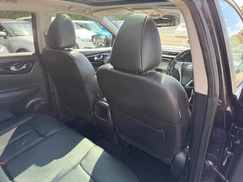 Nissan Qashqai 1.2 DIG-T Tekna 2WD Euro 6 (s/s) 5dr - U216