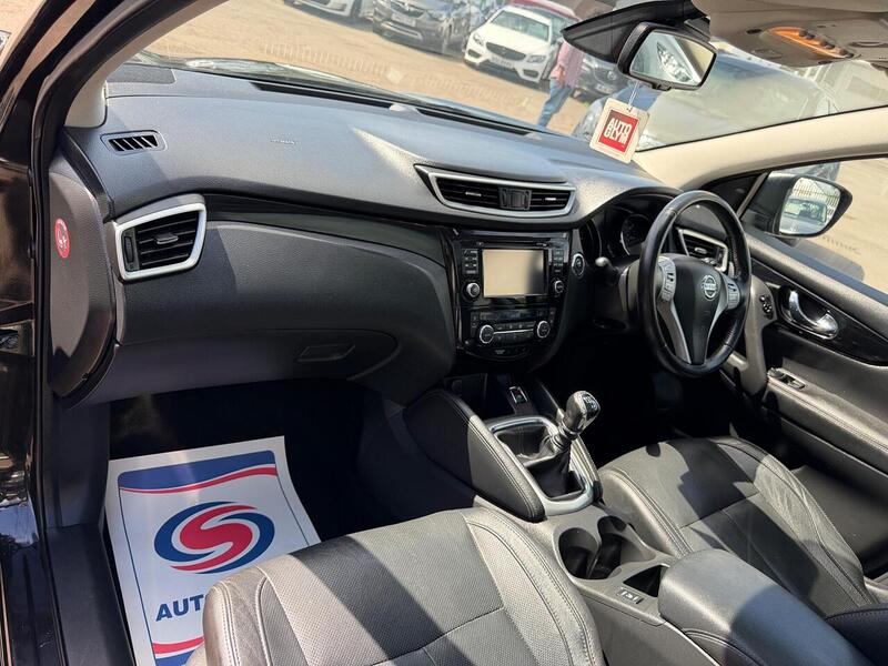 Nissan Qashqai 1.2 DIG-T Tekna 2WD Euro 6 (s/s) 5dr - U216