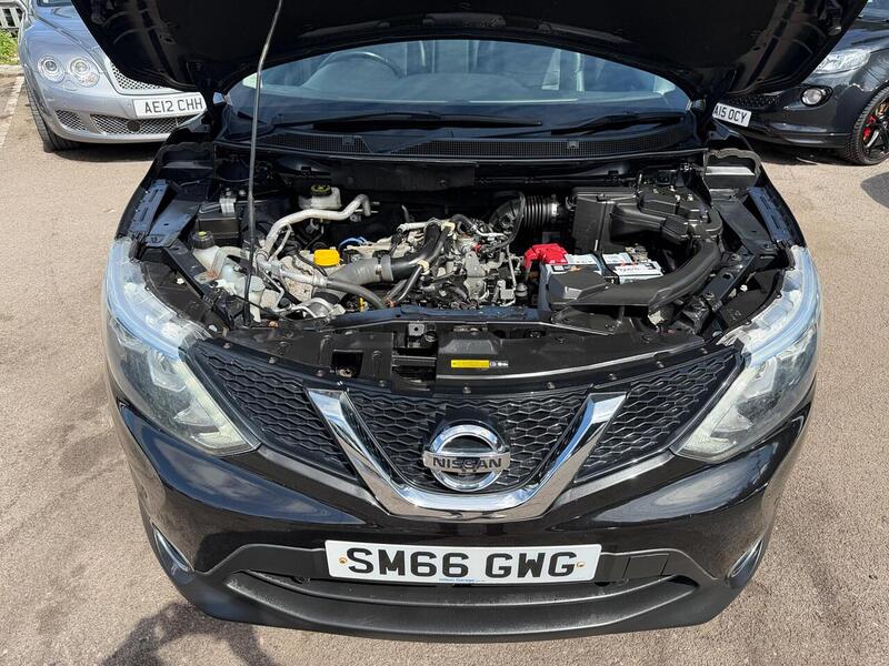 Nissan Qashqai 1.2 DIG-T Tekna 2WD Euro 6 (s/s) 5dr - U216