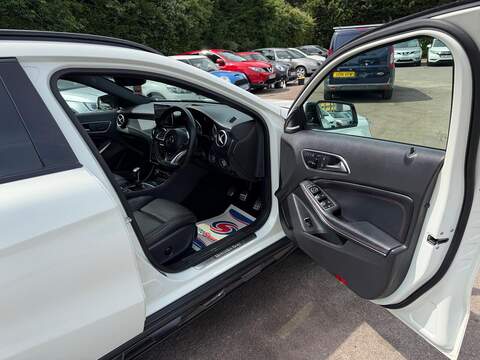Mercedes-Benz GLA 2.1 GLA200d AMG Line (Premium Plus) Euro 6 (s/s) 5dr - U224