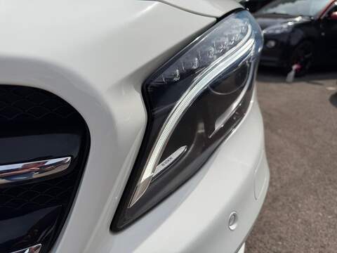 Mercedes-Benz GLA 2.1 GLA200d AMG Line (Premium Plus) Euro 6 (s/s) 5dr - U224