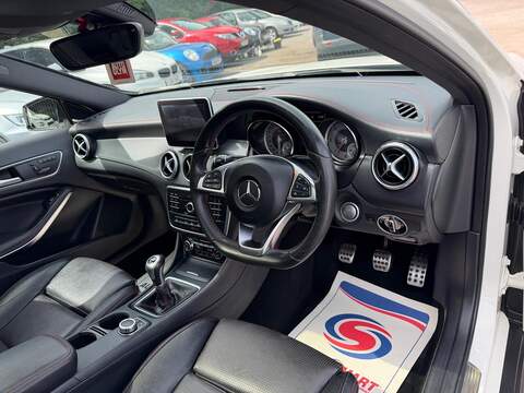Mercedes-Benz GLA 2.1 GLA200d AMG Line (Premium Plus) Euro 6 (s/s) 5dr - U224