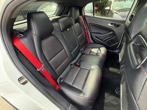 Mercedes-Benz GLA 2.1 GLA200d AMG Line (Premium Plus) Euro 6 (s/s) 5dr - U224