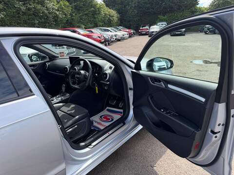Audi A3 1.5 TFSI CoD Black Edition Sportback S Tronic Euro 6 (s/s) 5dr - U226