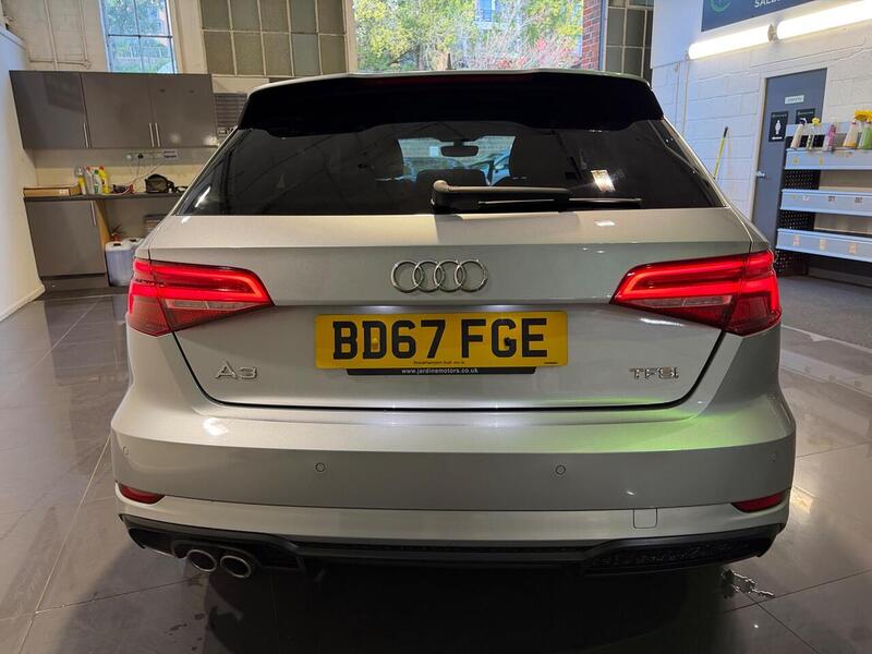 Audi A3 1.5 TFSI CoD Black Edition Sportback S Tronic Euro 6 (s/s) 5dr - U226