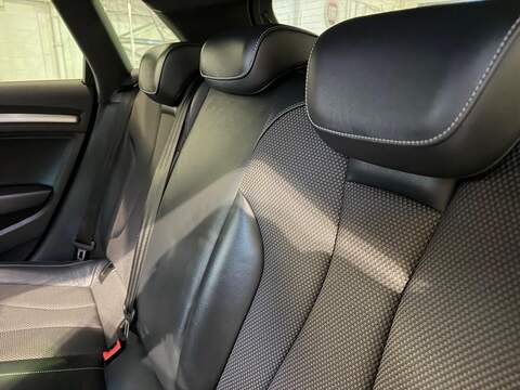 Audi A3 1.5 TFSI CoD Black Edition Sportback S Tronic Euro 6 (s/s) 5dr - U226