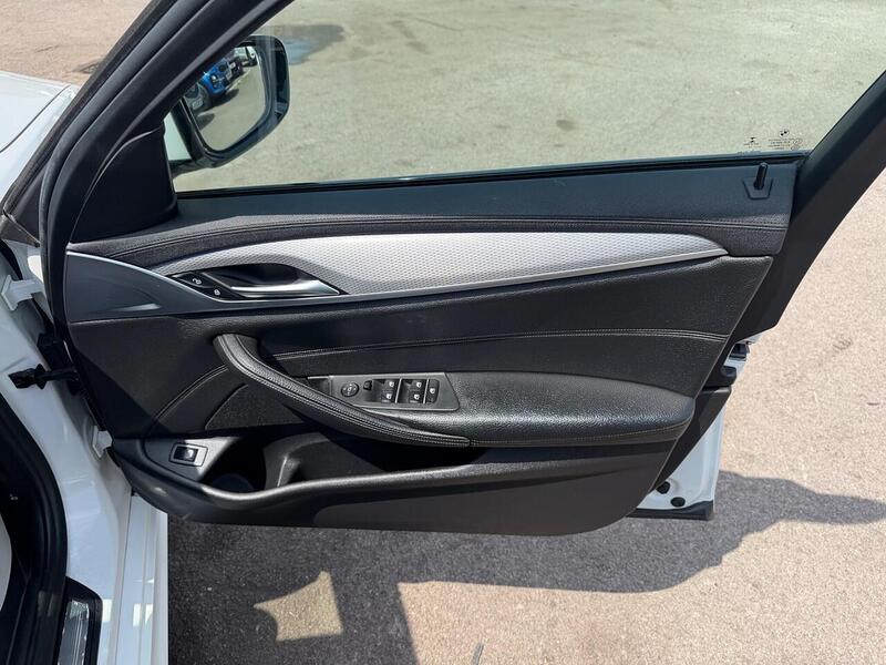 BMW 5 Series 2.0 520d M Sport Touring Auto xDrive Euro 6 (s/s) 5dr - U227