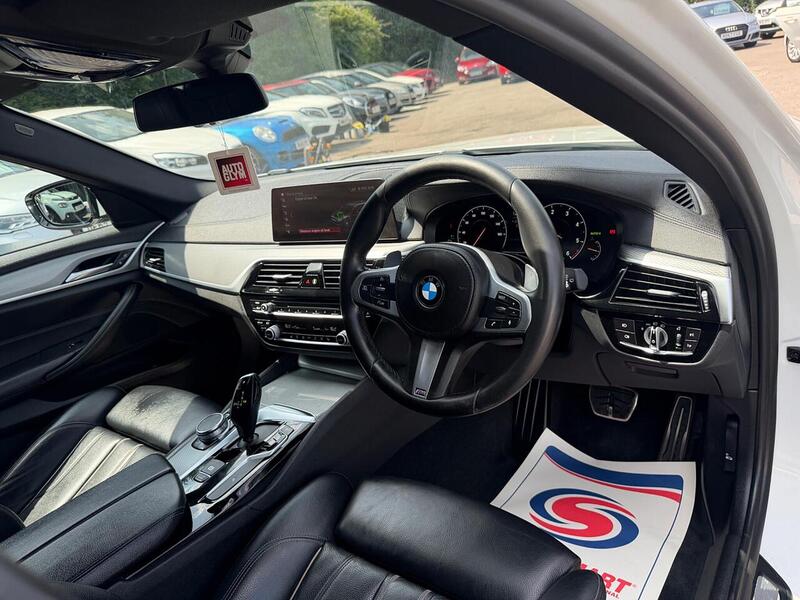 BMW 5 Series 2.0 520d M Sport Touring Auto xDrive Euro 6 (s/s) 5dr - U227
