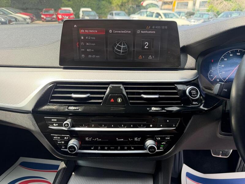 BMW 5 Series 2.0 520d M Sport Touring Auto xDrive Euro 6 (s/s) 5dr - U227